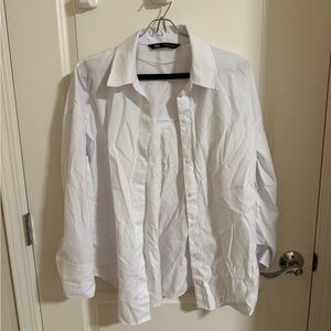 Zara White Button-Up Shirt size M